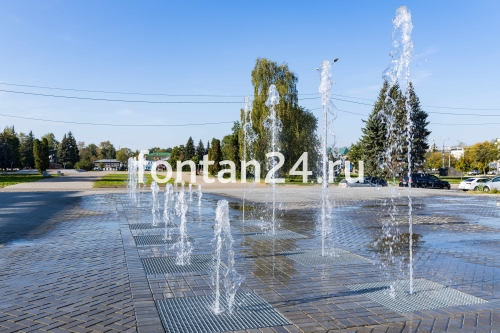 Фонтан в районе здания государственного цирка